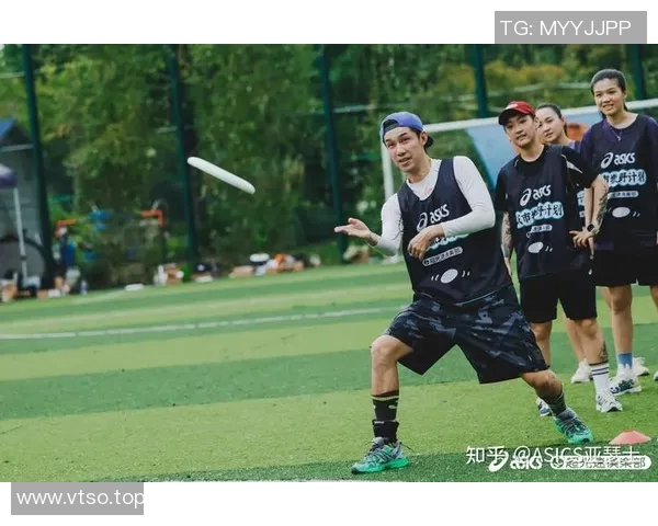 成都飞盘队与武汉飞盘队赛后复盘分析力量对比与战术探讨